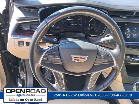 Used 2018 Cadillac XT5 Luxury w/ Driver Awareness Package image 11