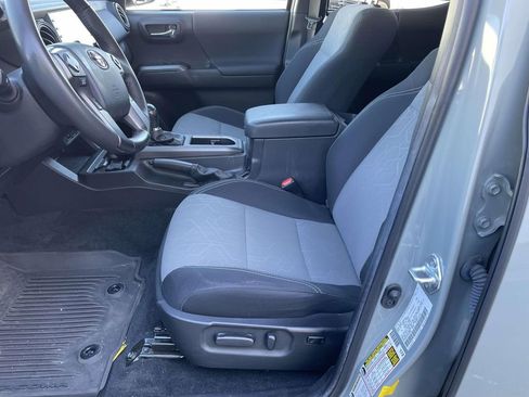 Used 2023 Toyota Tacoma TRD Sport image 29