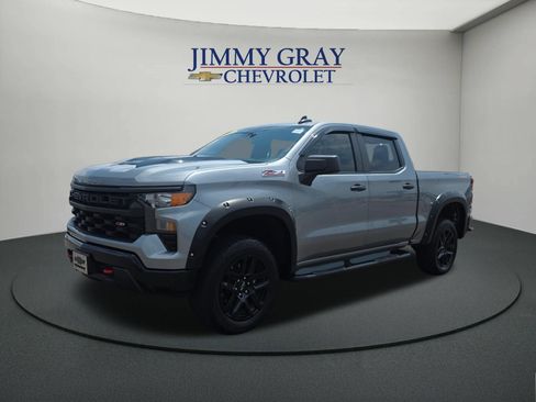 Used 2025 Chevrolet Silverado 1500 Custom Trail Boss AWD/4WD image 1