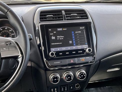 Used 2024 Mitsubishi Outlander Sport SE image 6