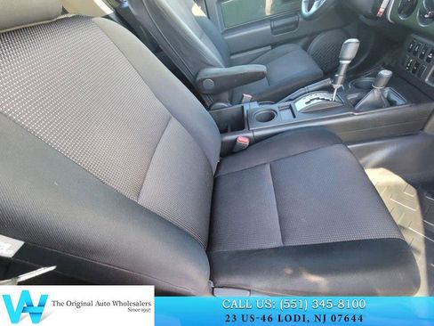 Used 2010 Toyota FJ Cruiser Base image 16
