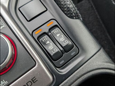 Used 2022 Subaru Forester Touring image 17