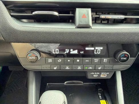 Certified 2026 Subaru Outback Premium AWD/4WD image 35