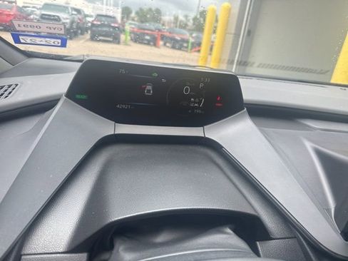 Used 2024 Toyota Prius XLE image 10
