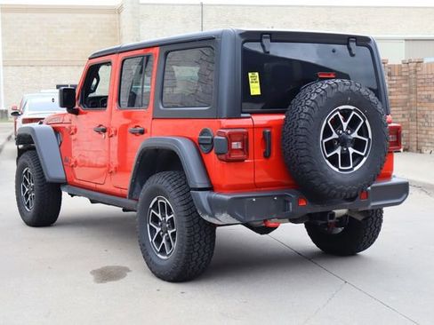 Used 2024 Jeep Wrangler Unlimited Rubicon AWD/4WD image 3