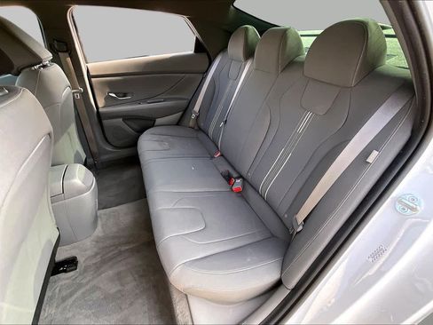 Used 2024 Hyundai Elantra SEL FWD image 18