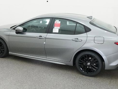 New 2026 Toyota Camry SE FWD image 3