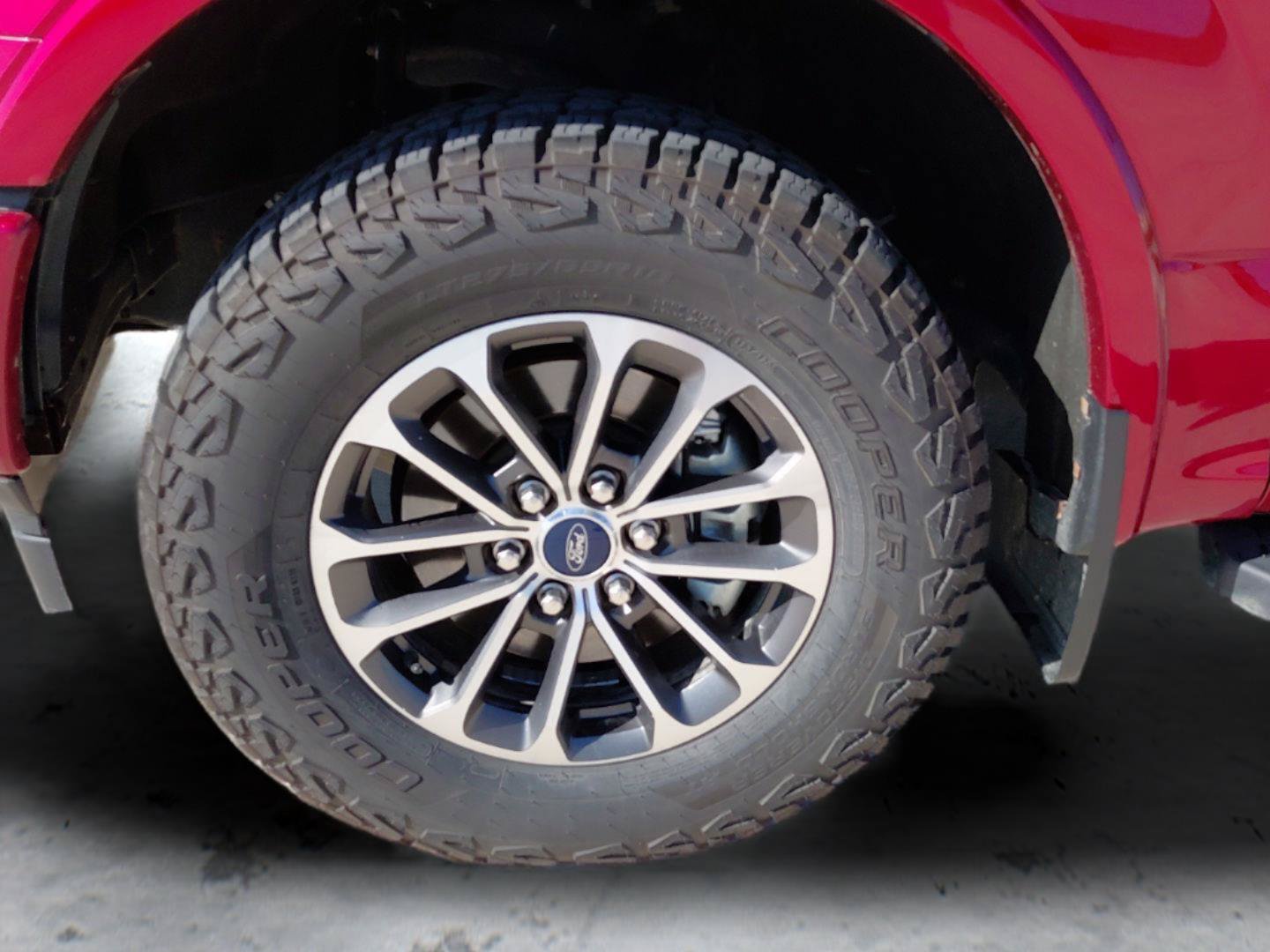 Used 2019 Ford F150 Lariat w/ Equipment Group 502A Luxury AWD/4WD image 27