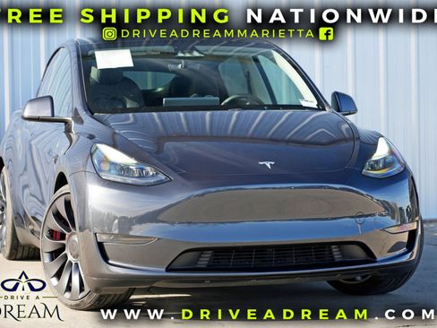 Used 2024 Tesla Model Y Performance image 2