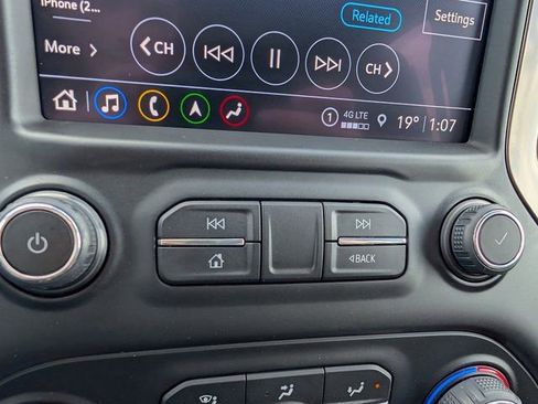 Used 2022 Chevrolet Silverado 1500 High Country image 17