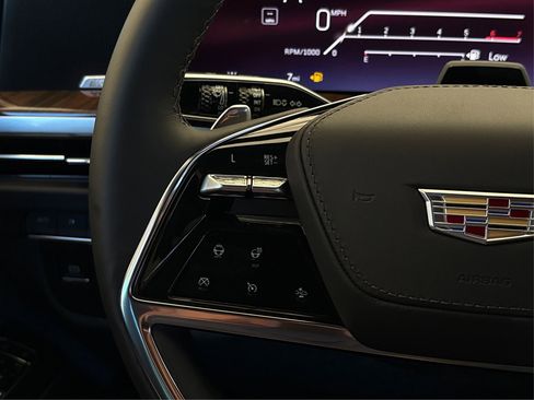 New 2026 Cadillac Escalade ESV Platinum Sport w/ LPO, ONYX Package image 29