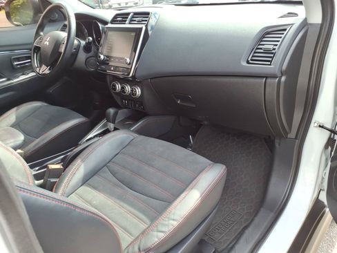 Used 2022 Mitsubishi Outlander Sport SE FWD image 9