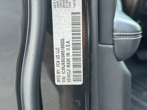 Used 2021 Jeep Grand Cherokee L Limited AWD/4WD image 25