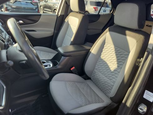 Used 2019 Chevrolet Equinox LS w/ LS Convenience Package image 17