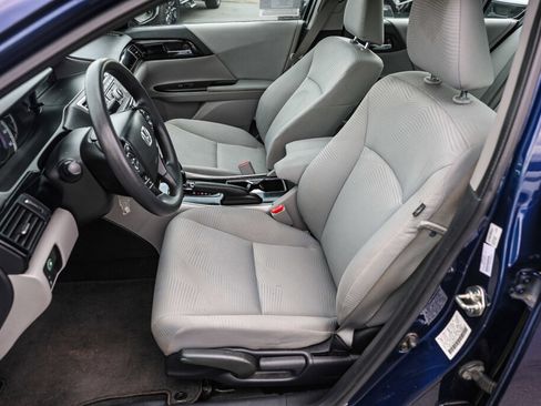 Used 2016 Honda Accord LX image 9