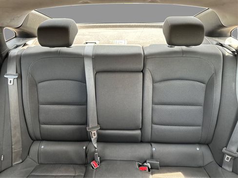 Used 2021 Chevrolet Malibu LT FWD image 28