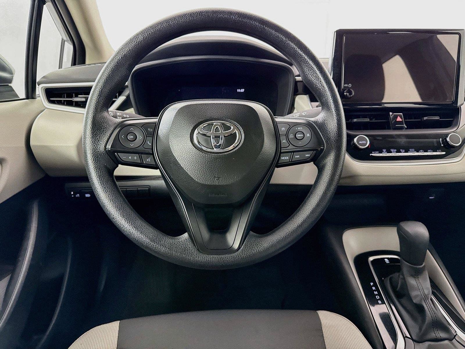 Used 2026 Toyota Corolla LE FWD image 30