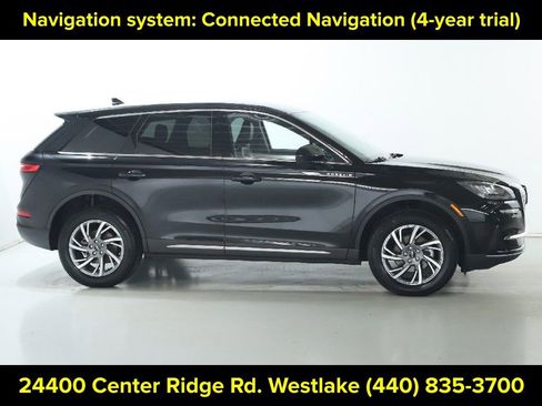 Certified 2025 Lincoln Corsair FWD image 11