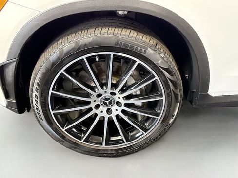 Used 2022 Mercedes-Benz GLC 300 w/ AMG Line image 38