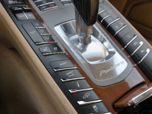Used 2014 Porsche Panamera GTS image 29
