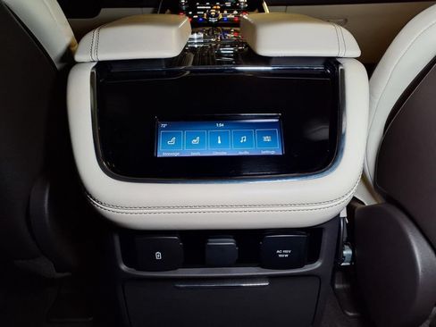 Used 2024 Lincoln Navigator Black Label AWD/4WD image 16