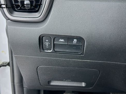Used 2023 Kia Sorento LX FWD image 13