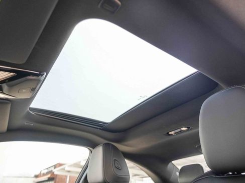 Used 2025 BMW 230i Coupe RWD image 16