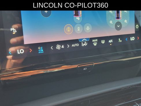 Used 2025 Lincoln Navigator Black Label AWD/4WD image 31