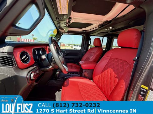 Used 2021 Jeep Wrangler Unlimited Sahara w/ Dual Top Group AWD/4WD image 10