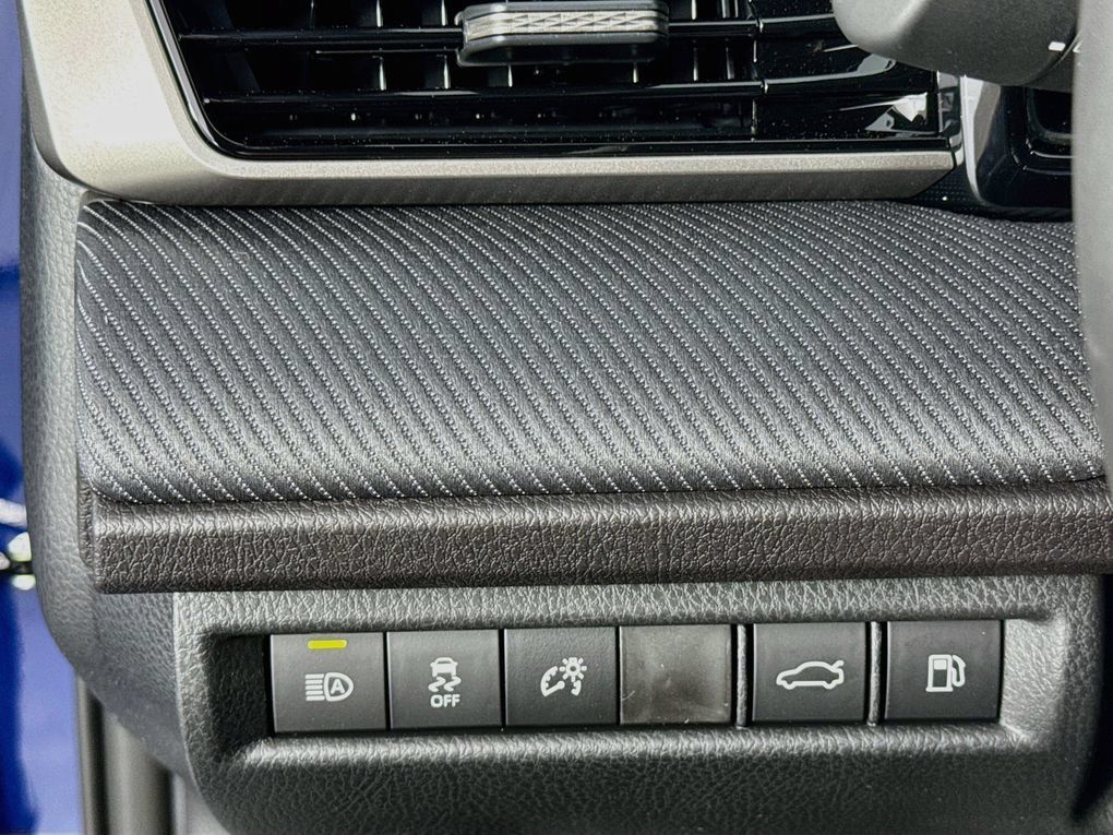 Used 2026 Toyota Camry SE FWD image 15