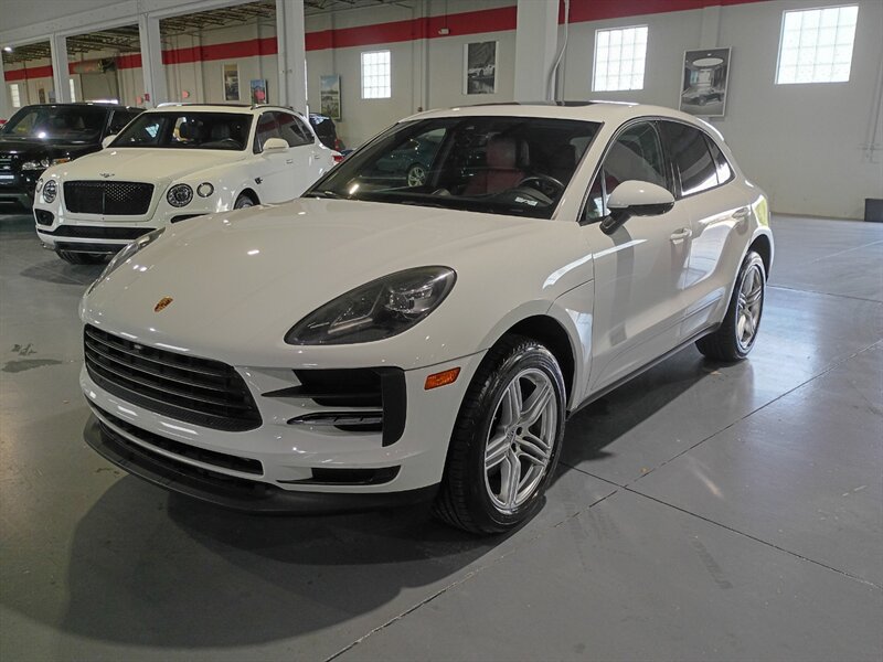 Used 2021 Porsche Macan AWD/4WD image 1
