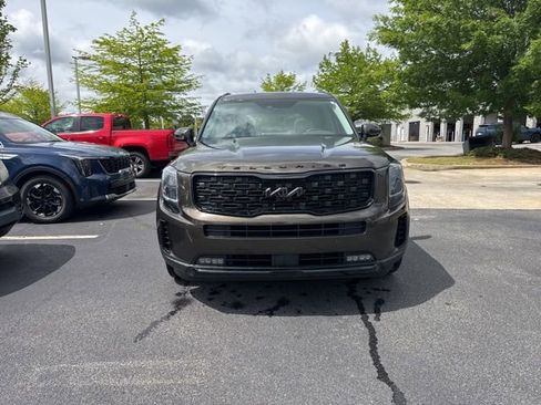 Certified 2022 Kia Telluride SX w/ Nightfall Edition Package AWD/4WD image 9