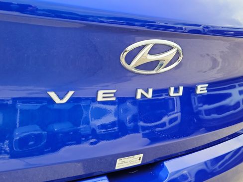 Used 2025 Hyundai Venue SEL FWD image 30