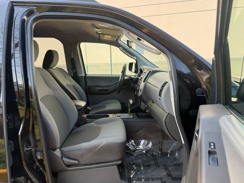 Used 2011 Nissan Xterra S AWD/4WD image 21