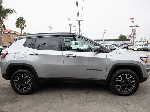 Used 2019 Jeep Compass Trailhawk image 5
