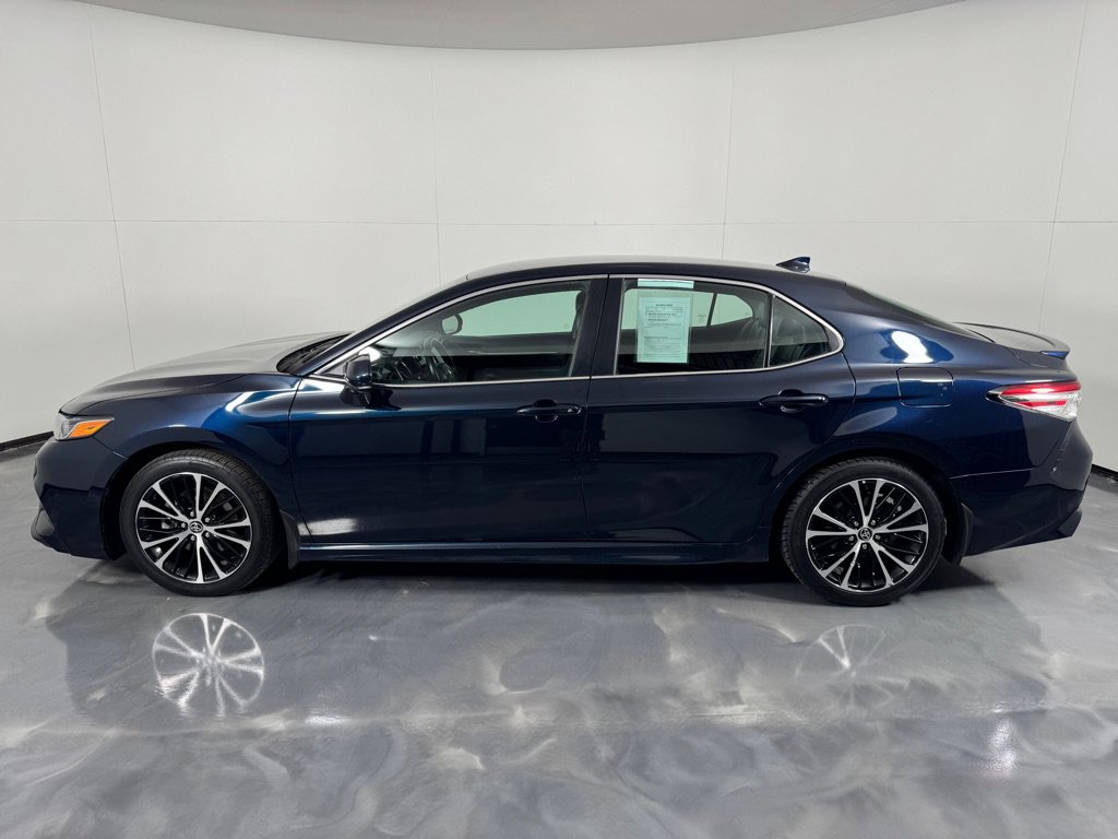 Used 2020 Toyota Camry SE FWD image 8