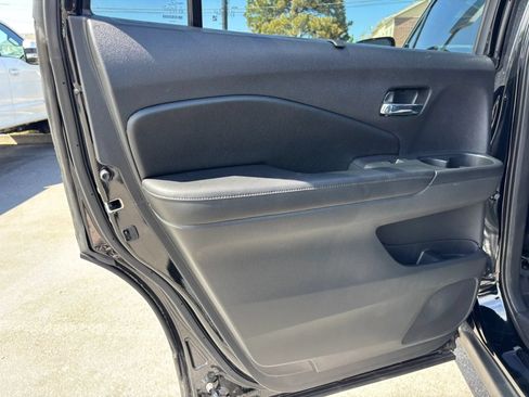 Used 2019 Honda Pilot Touring image 16