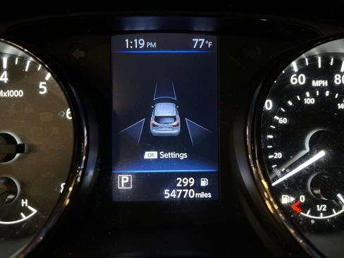 Used 2021 Nissan Rogue Sport SV AWD/4WD image 16