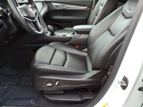 Certified 2023 Cadillac XT5 Luxury image 13