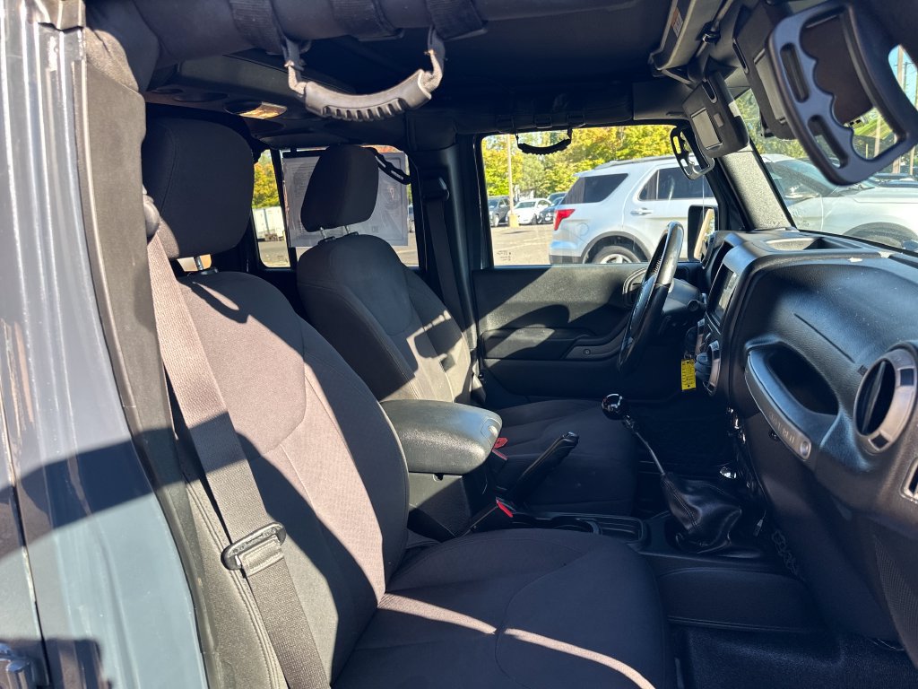 Used 2016 Jeep Wrangler Unlimited Sport w/ Quick Order Package 23S AWD/4WD image 24