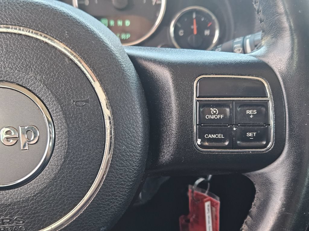 Used 2018 Jeep Wrangler Unlimited Sahara w/ Max Tow Package AWD/4WD image 24