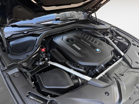 Used 2018 BMW 540i xDrive AWD/4WD image 27