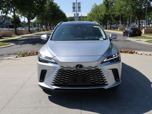 Used 2023 Lexus RX 350 w/ Cold Area Package AWD/4WD image 3