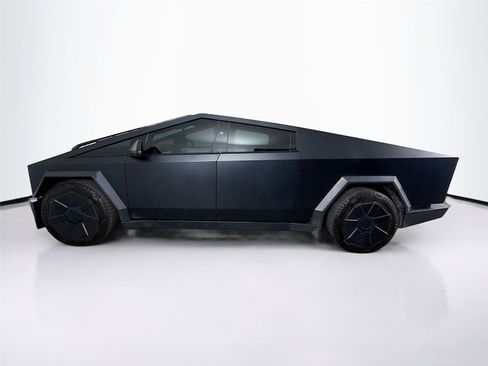 Used 2024 Tesla Cybertruck AWD Crew Cab image 11