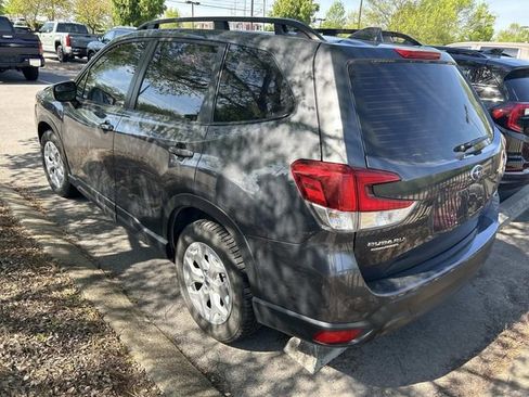 Used 2023 Subaru Forester image 2