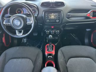 Used 2016 Jeep Renegade Trailhawk video 4