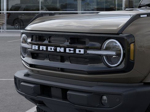 New 2026 Ford Bronco Outer Banks AWD/4WD image 19
