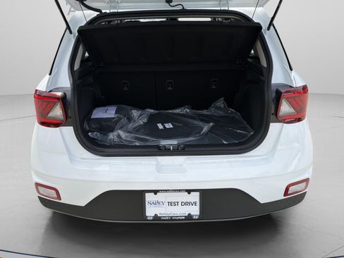 New 2026 Hyundai Venue SEL FWD image 11