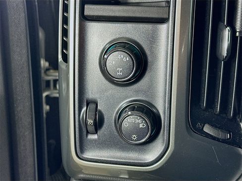 Used 2019 Chevrolet Silverado 1500 LT image 20