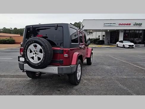 Used 2011 Jeep Wrangler Unlimited Sahara w/ Dual Top Group image 31